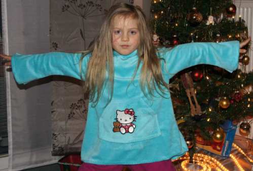"Bea" mit Zipfelkapuze
