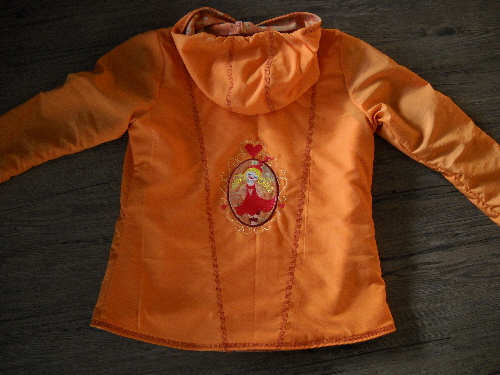 Orella fr den Herbst, Rckenansicht