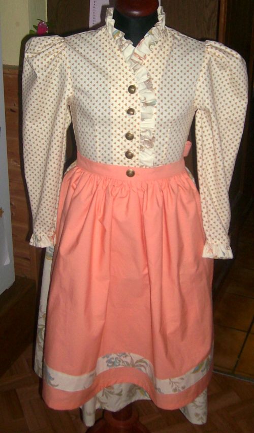 Ein Dirndl zur Wiesn