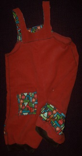 Latzhose "Schilderwald" von hinten