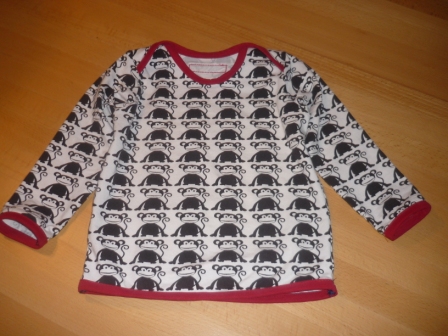 Shirt mit amerikanischem Ausschnitt...