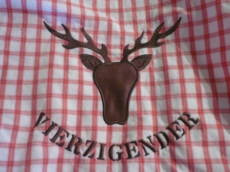 aufgehbschtes Karohemd