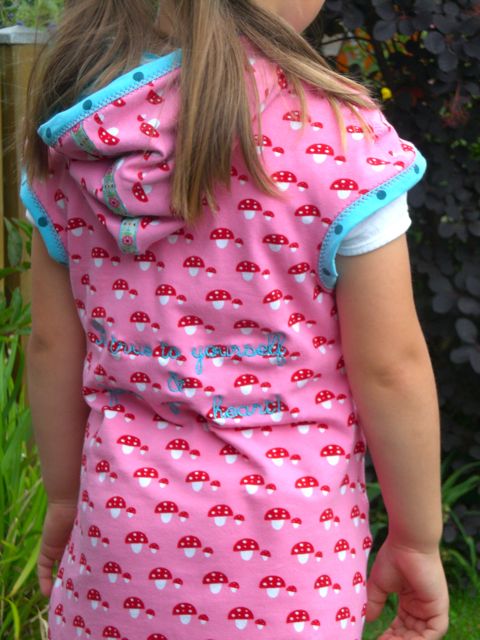 Rckansicht Amelie-Kleid