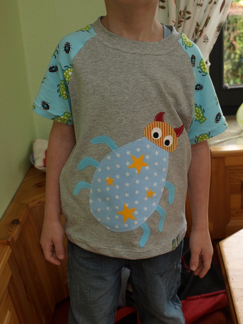 Jungs-Shirt mit XL Krabbelkfer