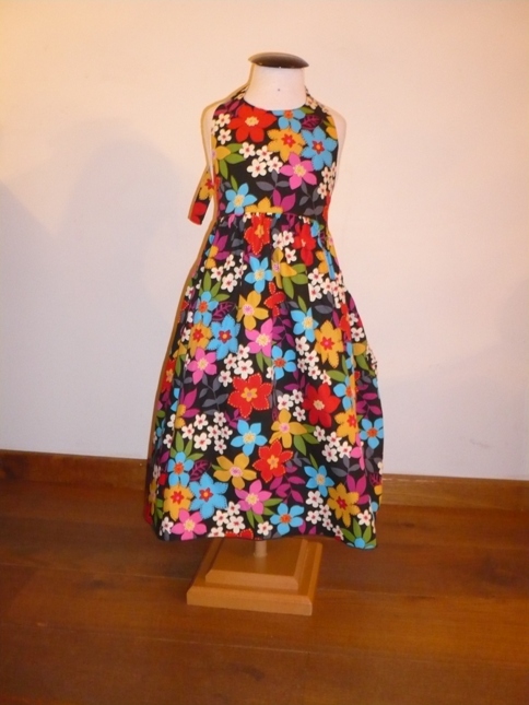 Bowznstuff in black with flowers