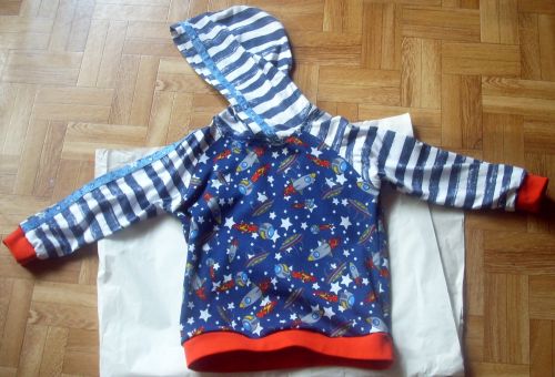 Kapuzenpulli * Weltall *