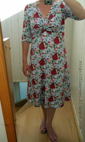 Knotenkleid Knipmode 2-2011
