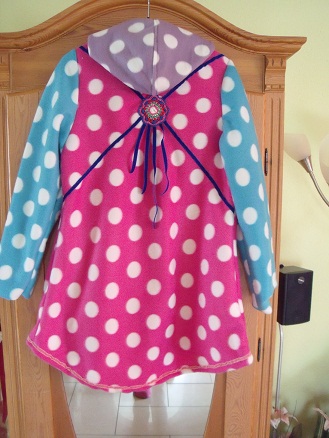 jadela aus fleece hinten