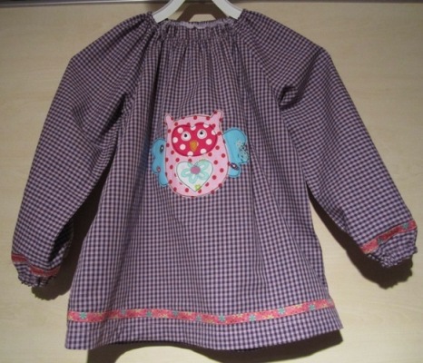Eine Bluse,...