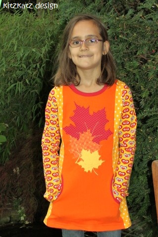 Clementine mit Laub