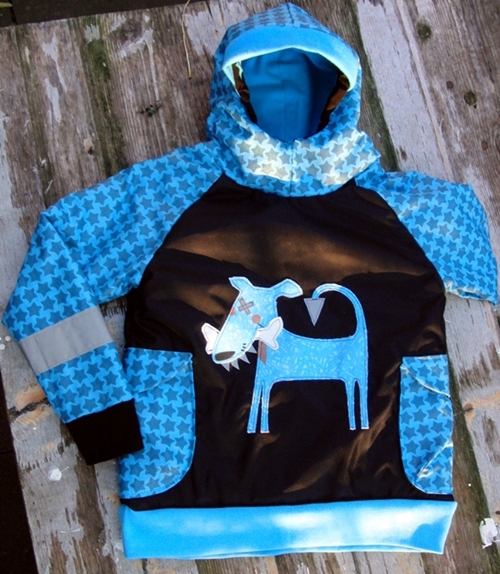 Danai als Schnee-Hoodie