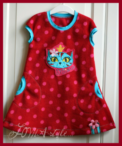 Amelie in der Kuschel-Kleid-Variante No. 2