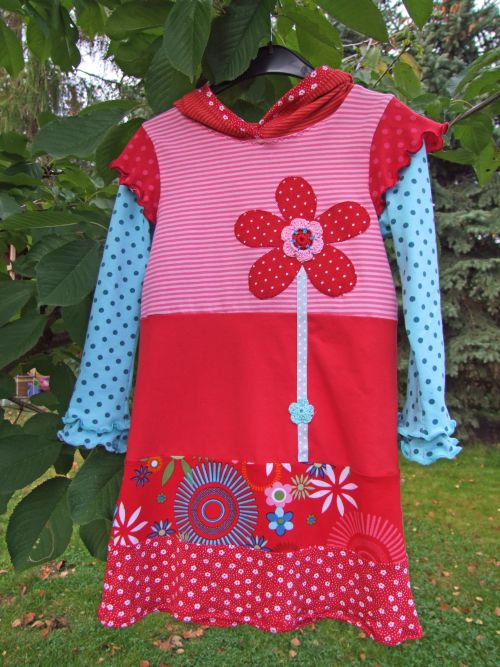 Rot-buntes Antonia Kleid