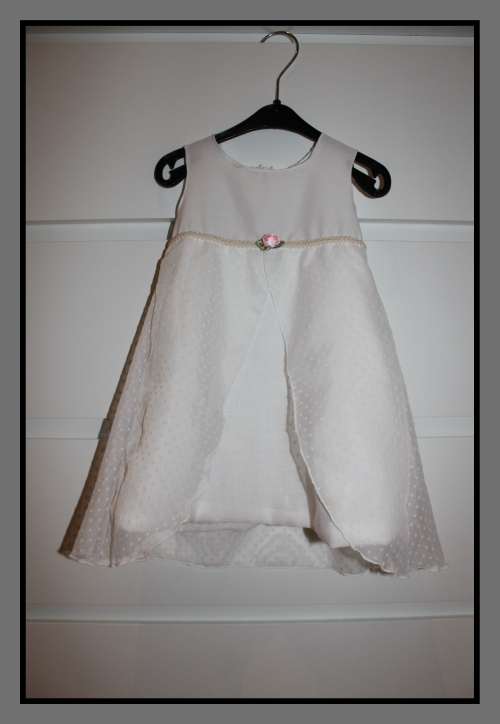 Taufkleid fr ein kleines Mdchen