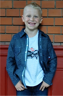 Joey - Modell Proud & loud