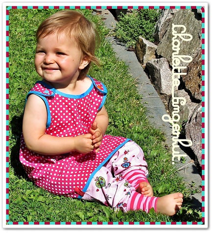 Bestickte Pippi.Schrze + Hose !