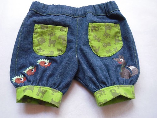 Kleine Klamotte-Hose aus Jeansrest