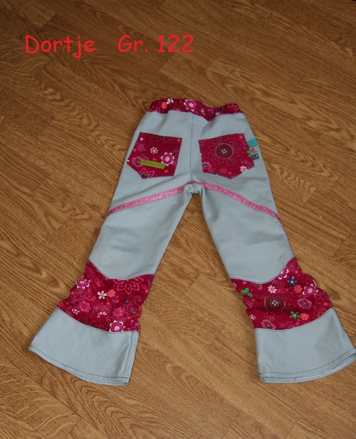 die erste richtige Hose ... (Rckansicht)
