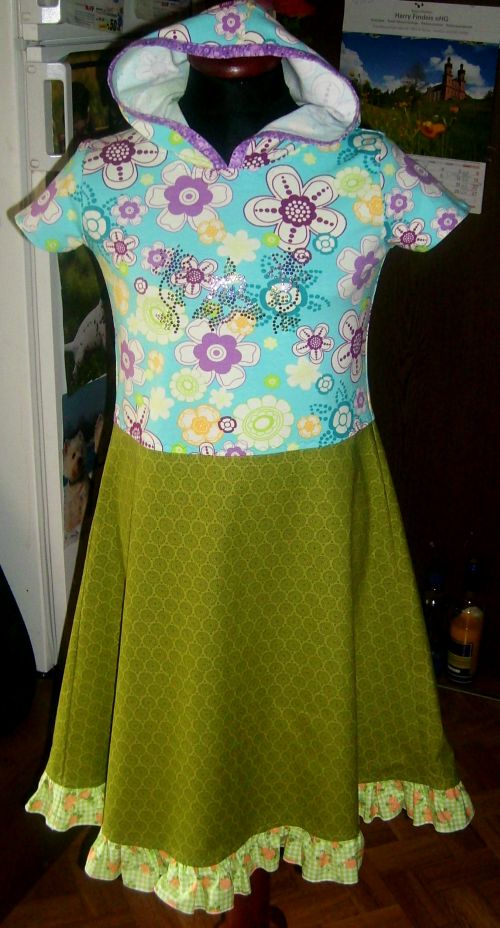 Kapuzenkleid