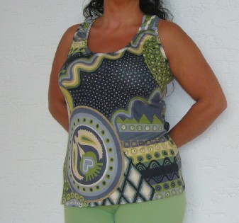 ein desigualisiertes Top aus Viscose jersey