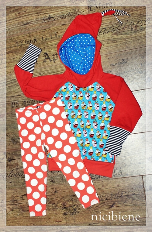Hoodie mit Leggins