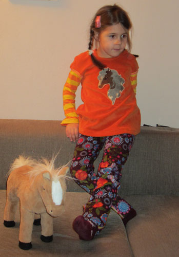 Kati mit Amelie (mit rmeln)