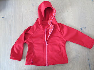 Philippa in rot/rosa