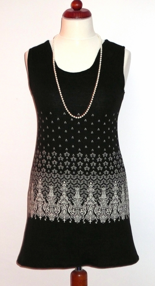 Dieser Wolljersey mit Ornamenten