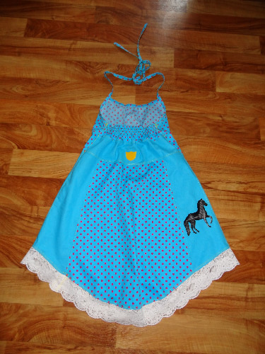 Neckholderkleid hinten