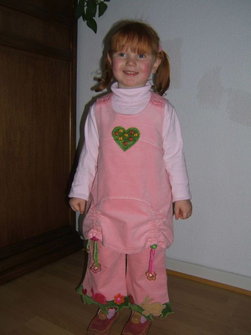 Hschen-Dress, die 3. ...