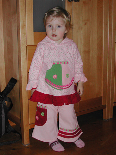 Nele in Lavinias Kombi