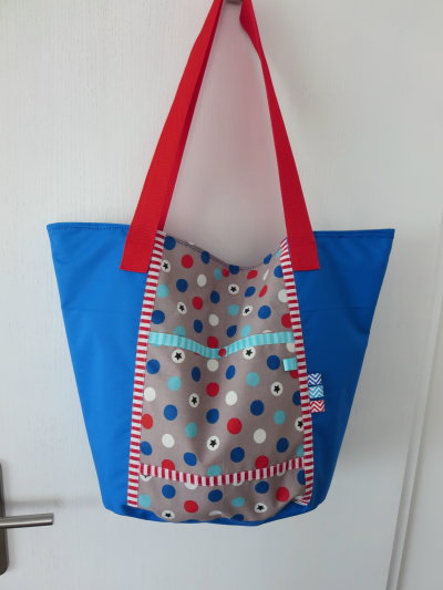 Neue Schwimmtasche
