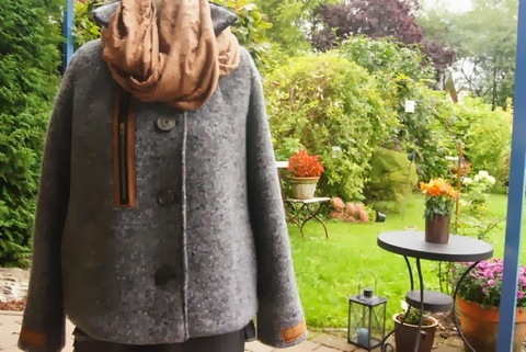 Eine Jacke