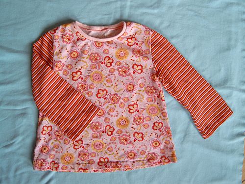 Ein Langarmshirt