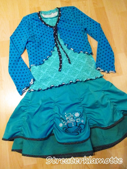 Shirt SWEET TONI und Rock INSA