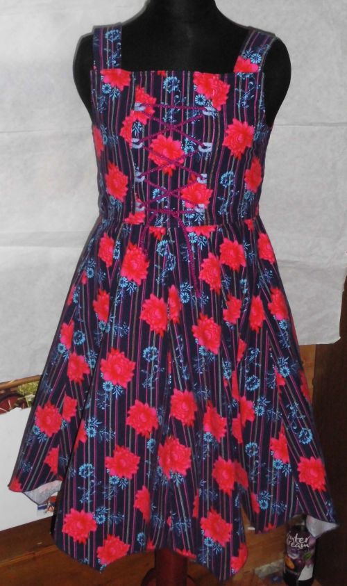 Blumenkleid aus Cord