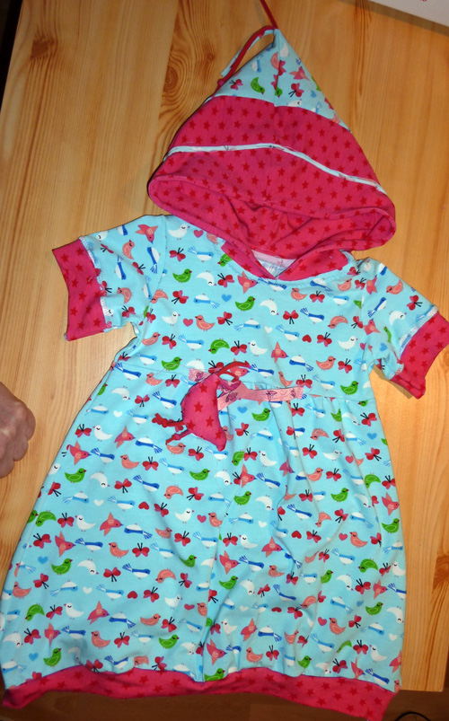 Kaputzenkleid von Schnabelina