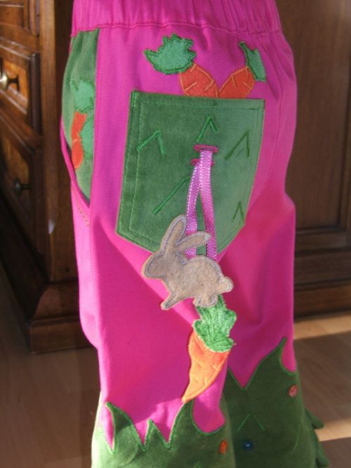 Hschen-Dress, Hose Detail...
