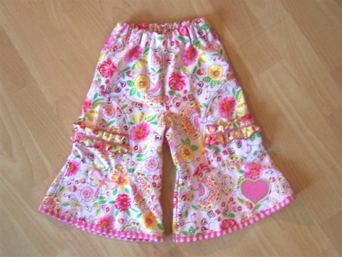 Blmchenhose mit Rschen