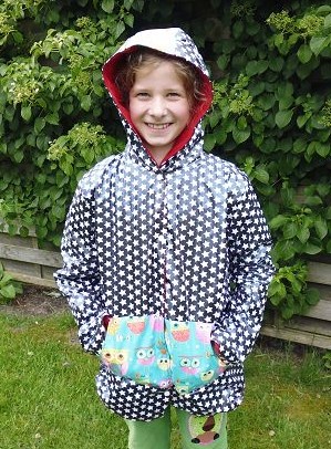 Orella als Regenjacke