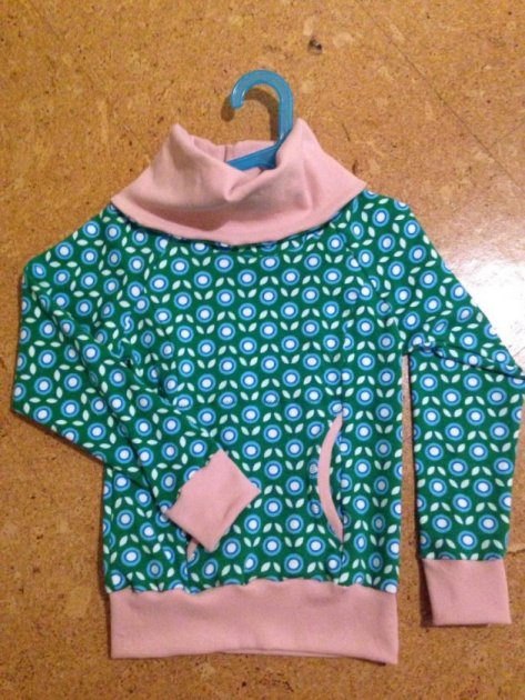 noch ein Comet Pullover mit Schalkragen