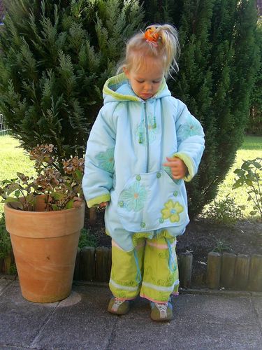 Fenja in t�rkis als M�ntelchen:-))
