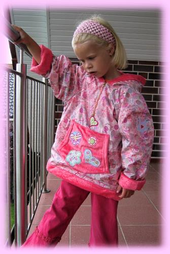 Blumenschlupfjacke