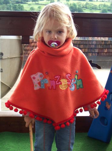 Laras Poncho
