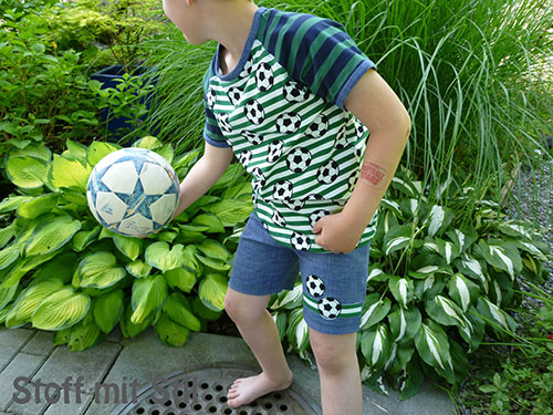 Fussball-Pyjama....