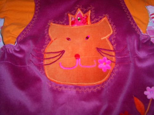 Samtkleid Katze Tasche