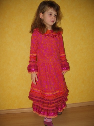 Kleid mit abknpfbarem Kragen