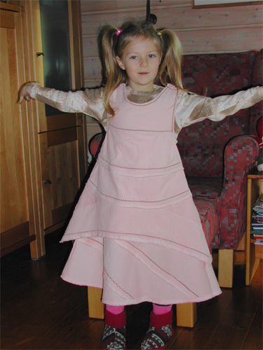 Trgerkleid in Ros