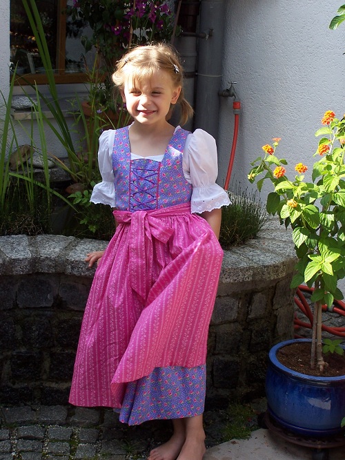 Dirndl Lena von mondbresal