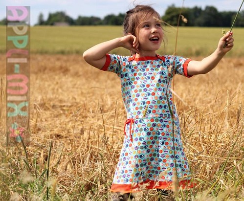 Ein Kleid im Kornfeld ...